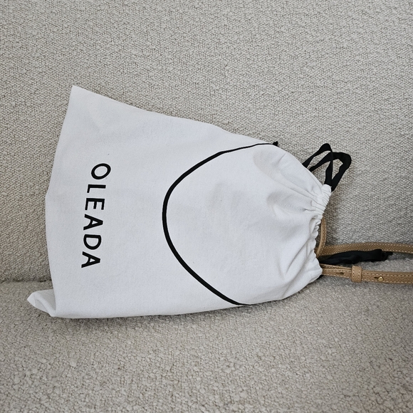 Oleada Elegant Tan Leather Handbag - Picture 4 of 15